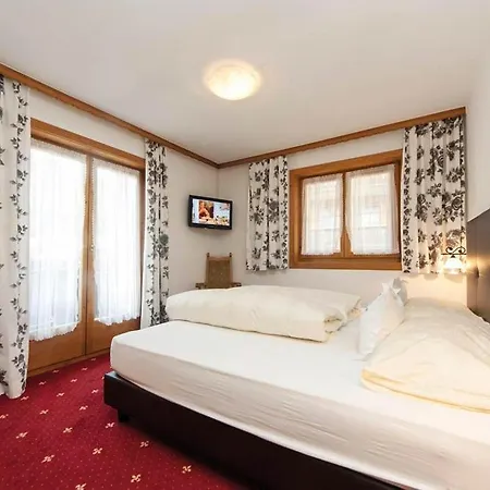 Tirolerhof Otel Serfaus