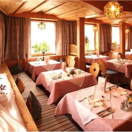 Tirolerhof Otel Serfaus