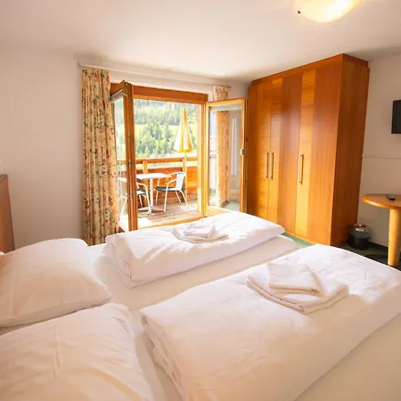 Tirolerhof Hotel *